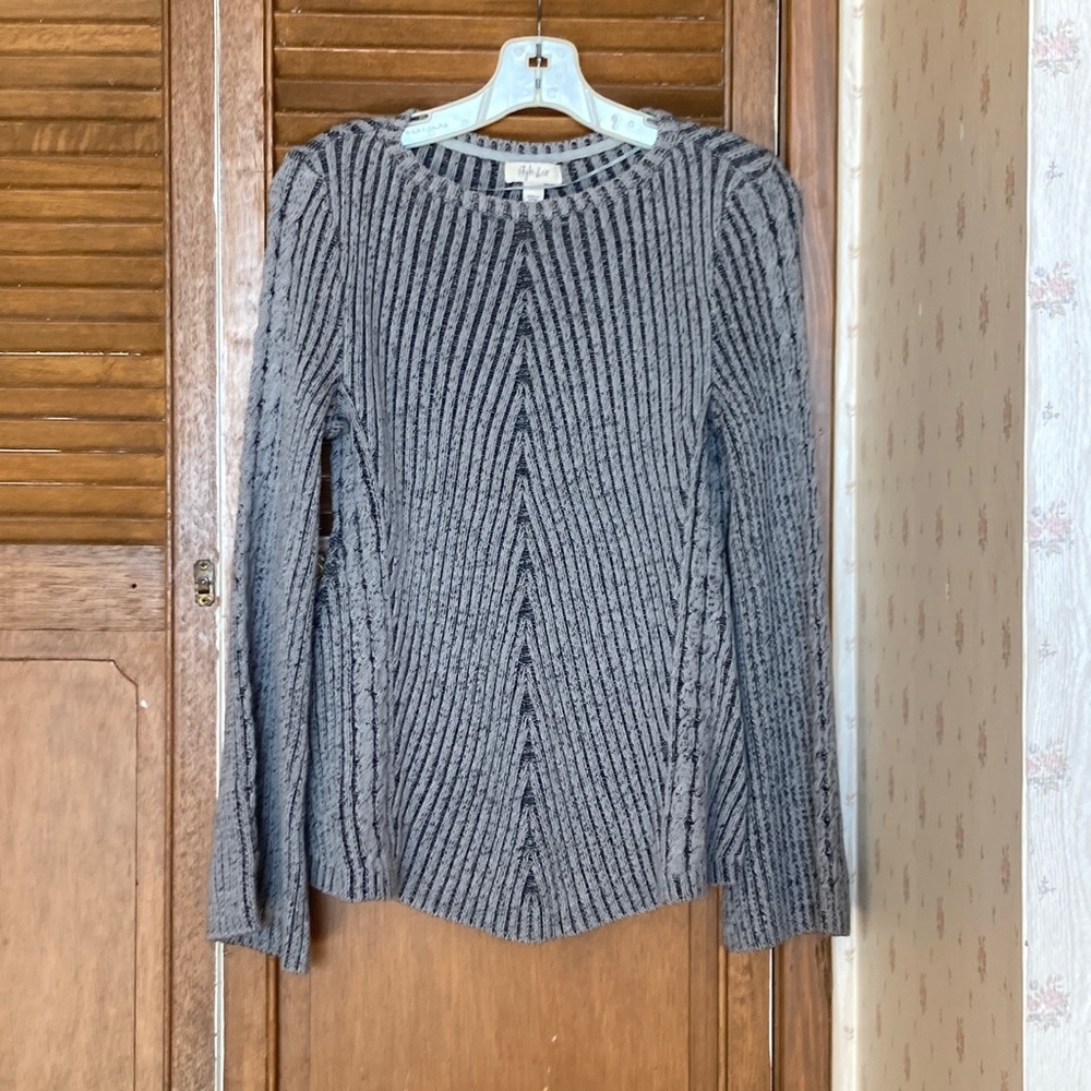 Style & co gray sweater